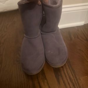 PURPLE UGGS